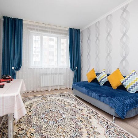 Apartment Zodiak Almaty Exterior foto